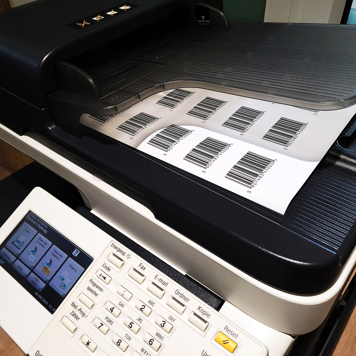 Self-adhesive labels on A4 sheets 105x49,7mm 100 sheets